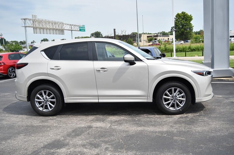 Mazda CX-5 Vehicle Image 05