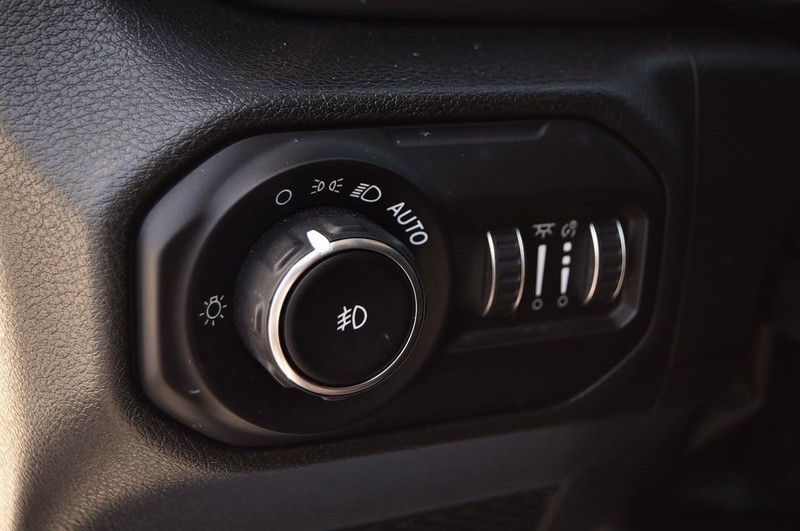 Jeep Wrangler Vehicle Image 10