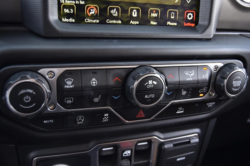 Jeep Wrangler Vehicle Image 14