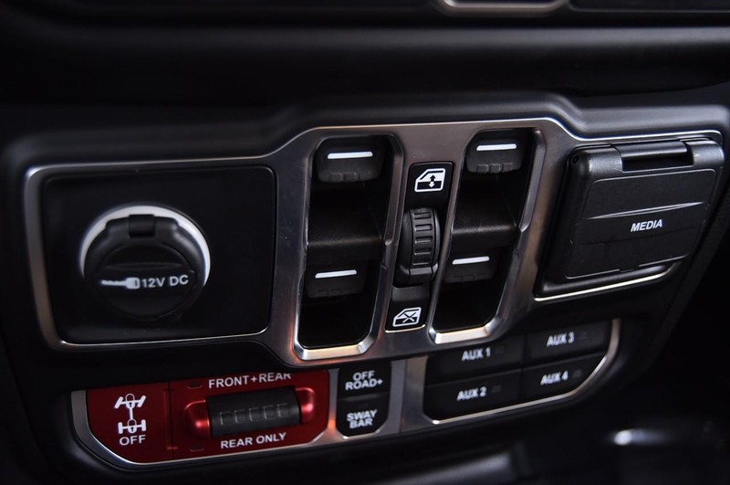 Jeep Wrangler Vehicle Image 15