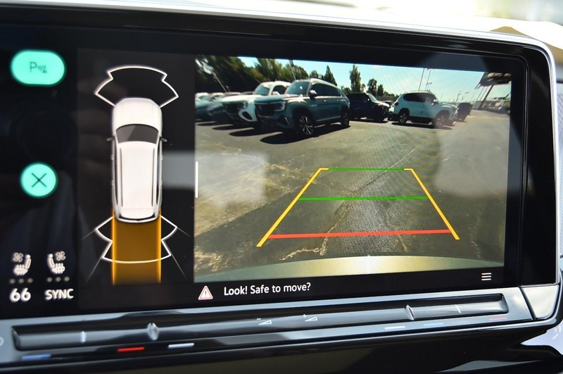 Volkswagen Atlas Vehicle Image 13