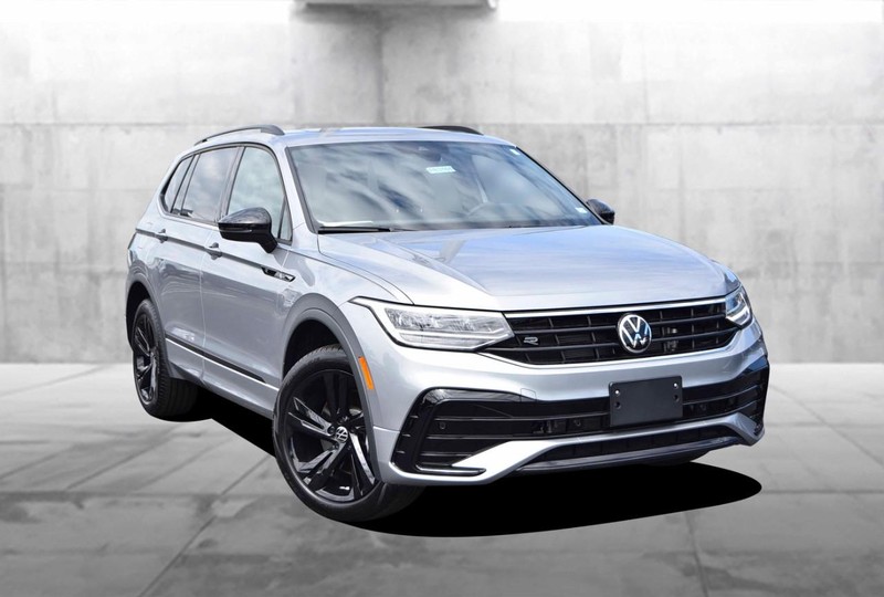Volkswagen Tiguan Vehicle Image 02