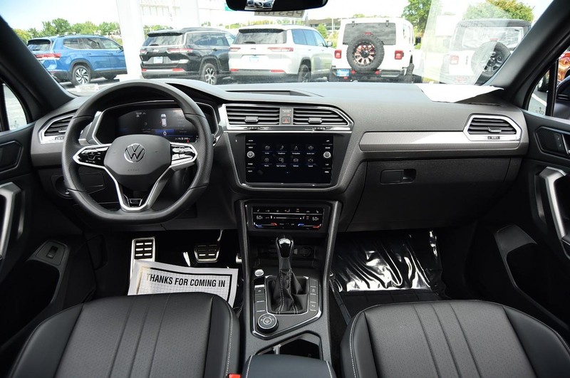 Volkswagen Tiguan Vehicle Image 07