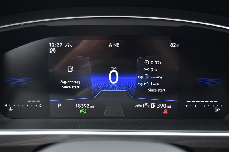 Volkswagen Tiguan Vehicle Image 12