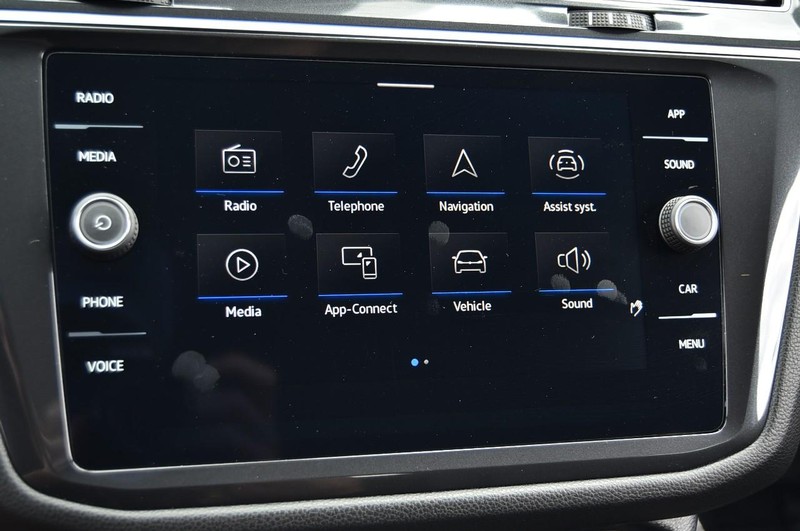 Volkswagen Tiguan Vehicle Image 14