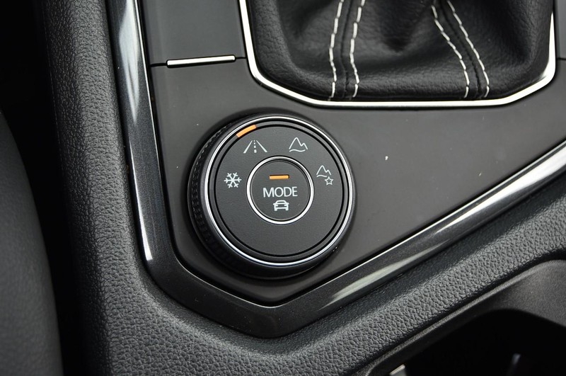 Volkswagen Tiguan Vehicle Image 18