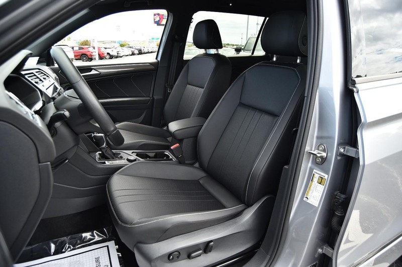Volkswagen Tiguan Vehicle Image 20