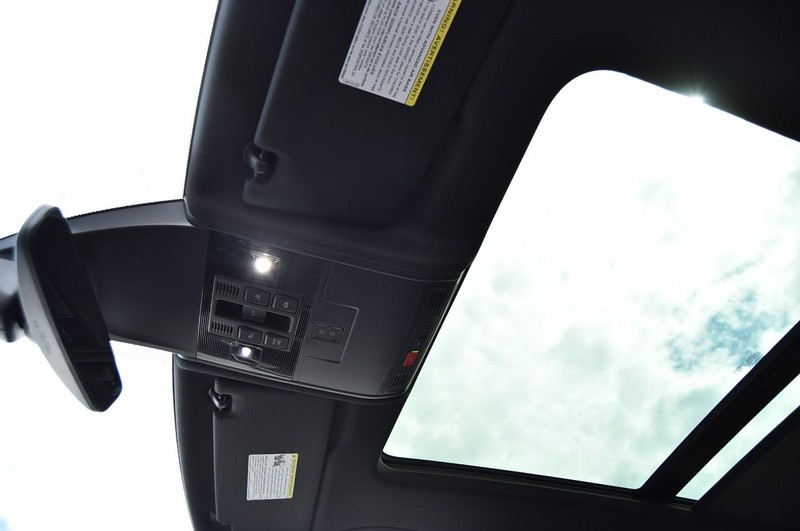 Volkswagen Tiguan Vehicle Image 22