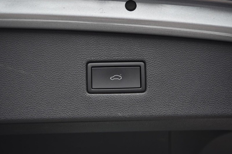 Volkswagen Tiguan Vehicle Image 27