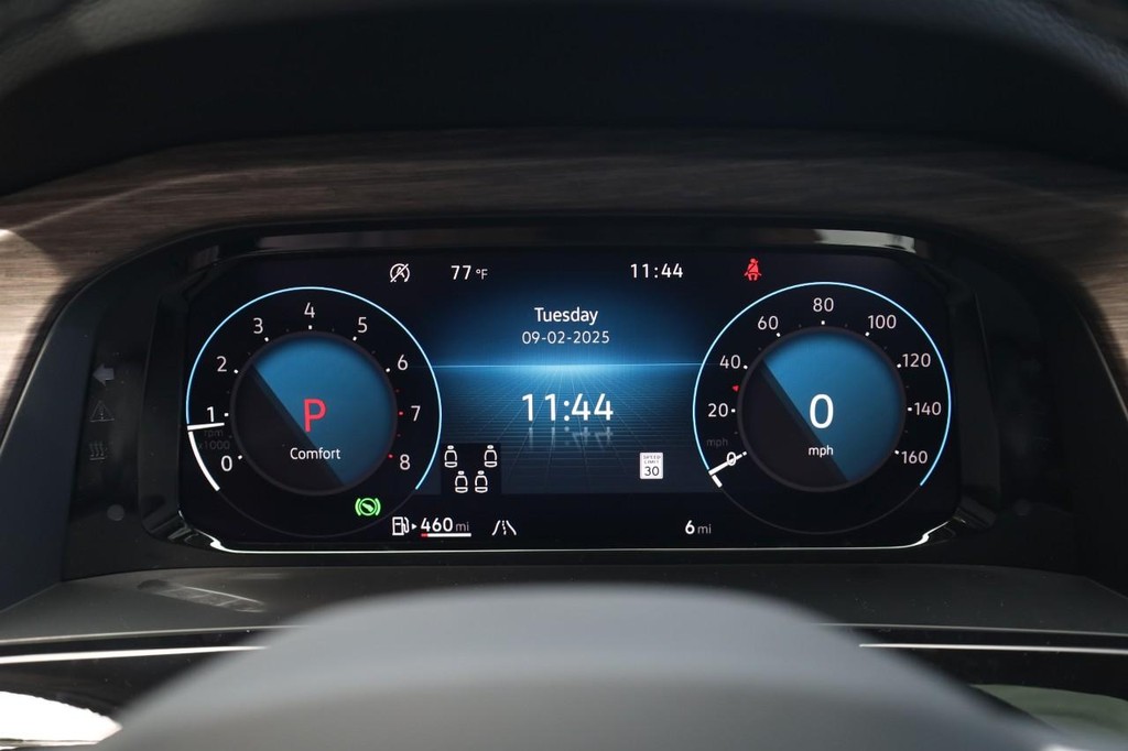 Volkswagen Atlas Vehicle Full-screen Gallery Image 15