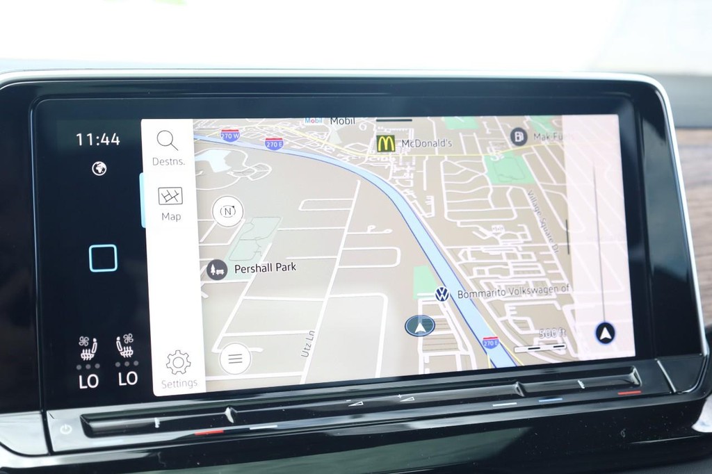 Volkswagen Atlas Vehicle Full-screen Gallery Image 17