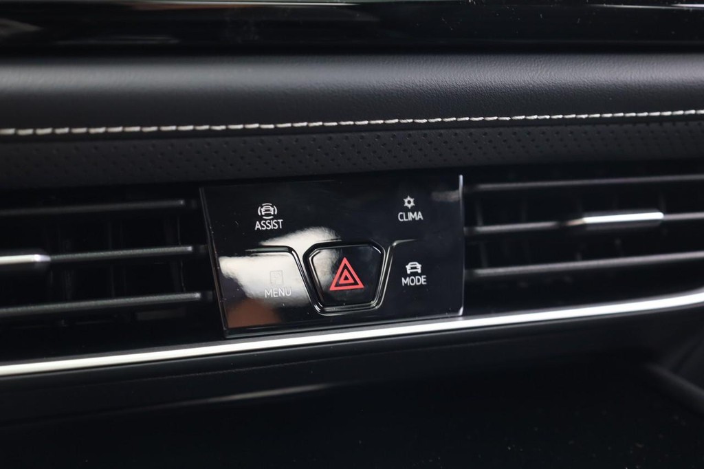 Volkswagen Atlas Vehicle Full-screen Gallery Image 19