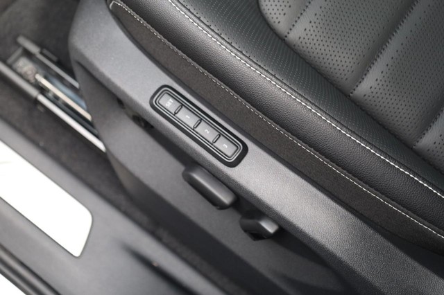 Volkswagen Atlas Vehicle Image 11