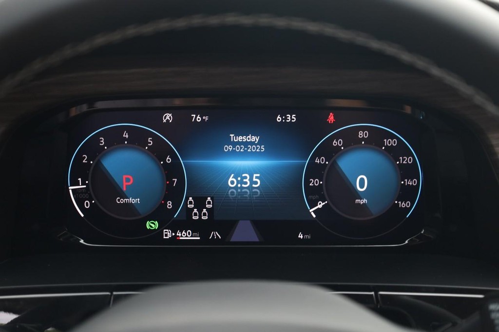 Volkswagen Atlas Vehicle Full-screen Gallery Image 14