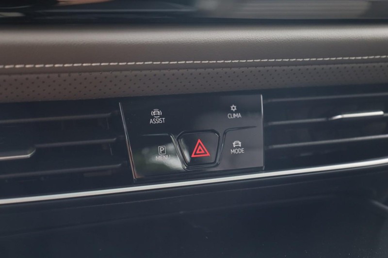 Volkswagen Atlas Vehicle Image 18