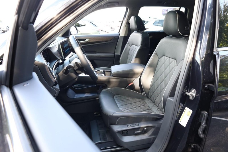 Volkswagen Atlas Vehicle Image 10