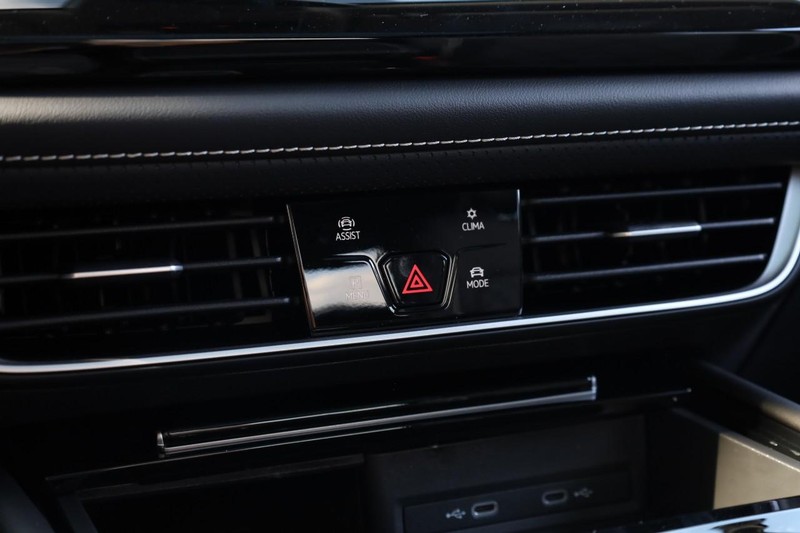 Volkswagen Atlas Vehicle Image 18