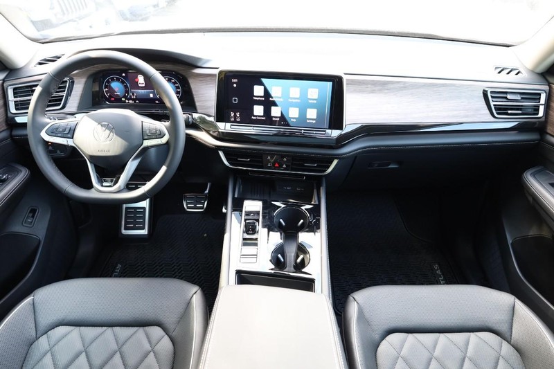 Volkswagen Atlas Vehicle Image 28