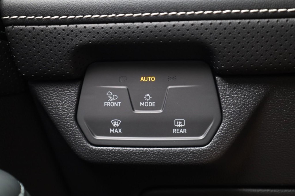 Volkswagen Atlas Vehicle Full-screen Gallery Image 22