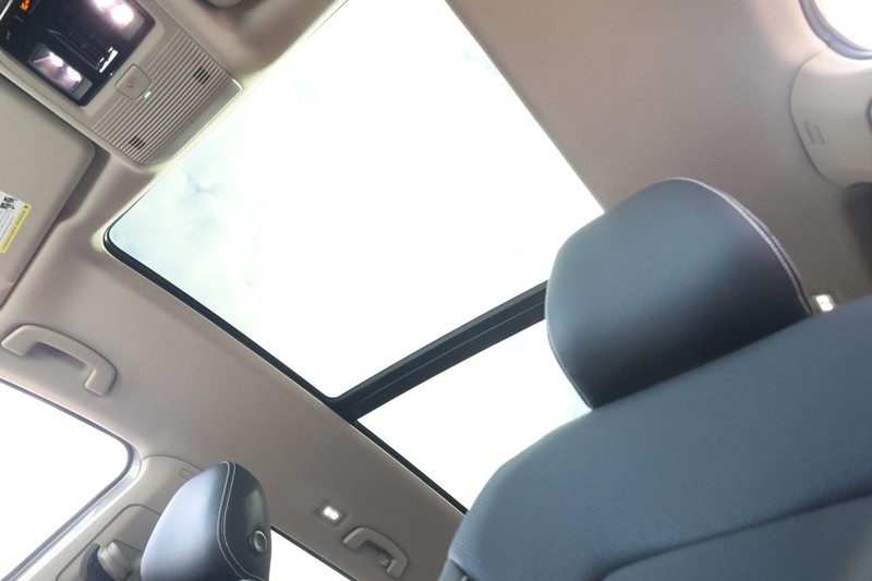 Volkswagen Atlas Vehicle Image 11