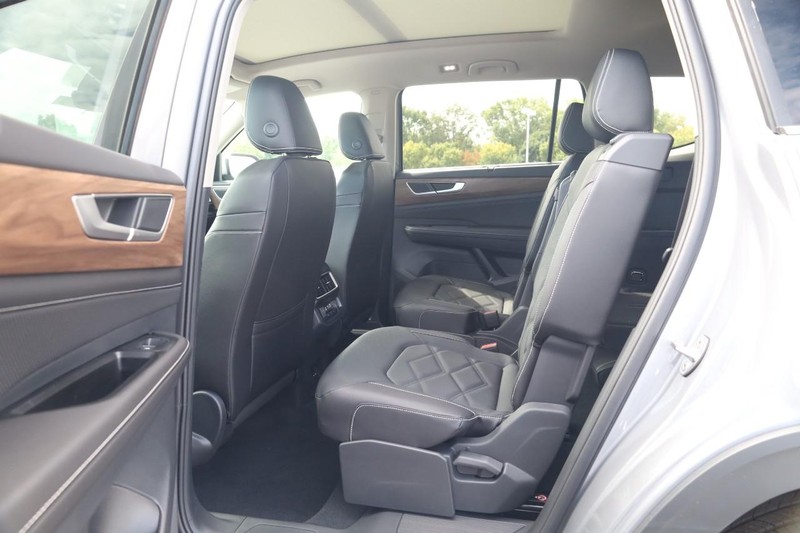 Volkswagen Atlas Vehicle Image 24