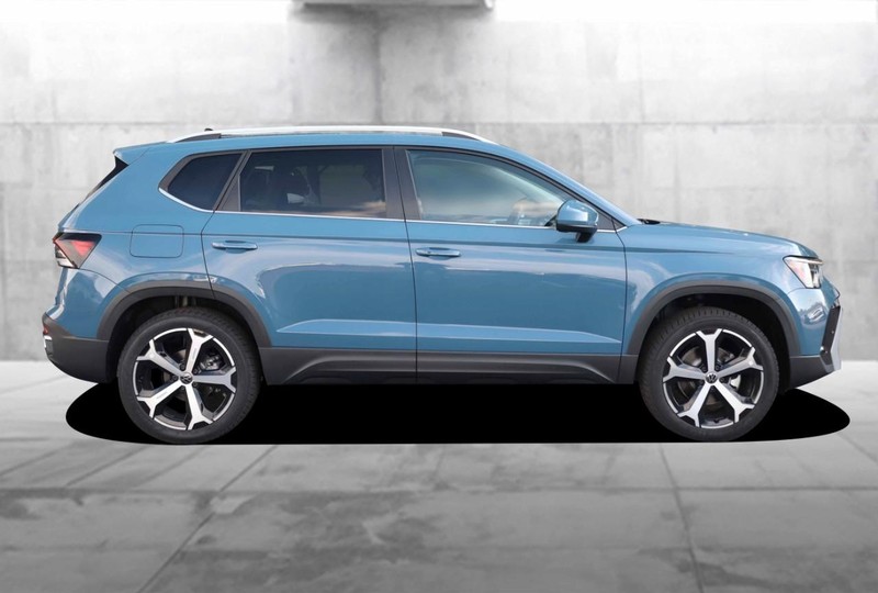 Volkswagen Taos Vehicle Image 05