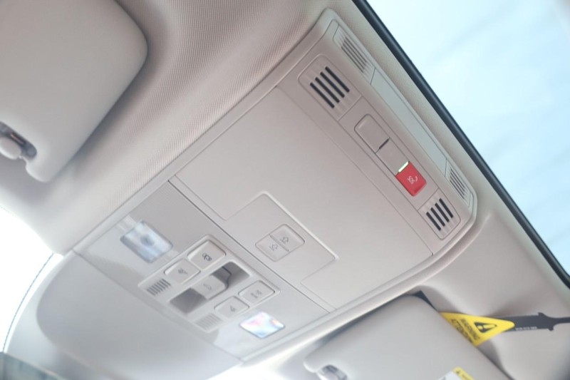 Volkswagen Taos Vehicle Image 18