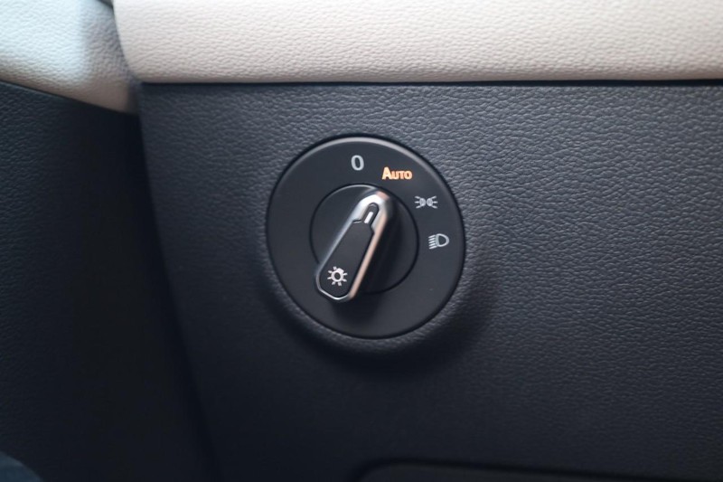Volkswagen Taos Vehicle Image 20