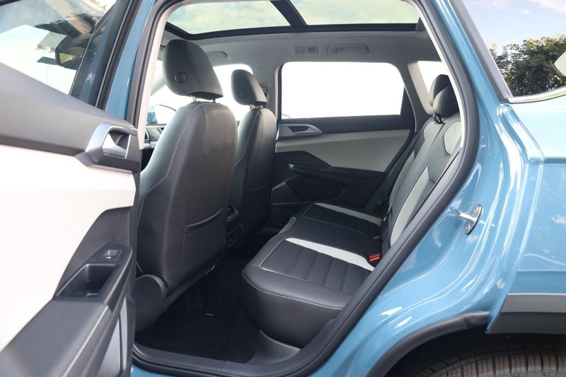 Volkswagen Taos Vehicle Image 22