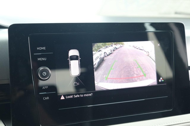 Volkswagen Taos Vehicle Image 12