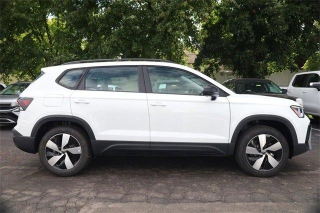 Volkswagen Taos Vehicle Image 05