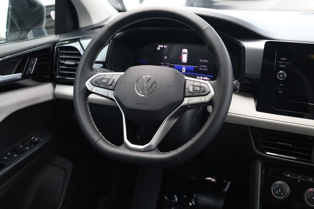 Volkswagen Taos Vehicle Image 22
