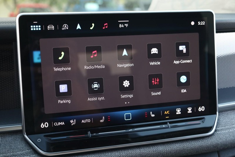 Volkswagen Tiguan Vehicle Image 11