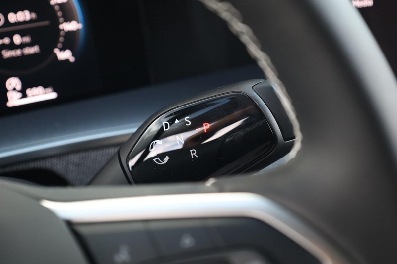 Volkswagen Tiguan Vehicle Image 14