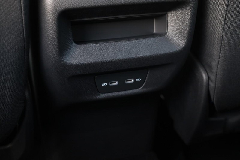 Volkswagen Tiguan Vehicle Image 19