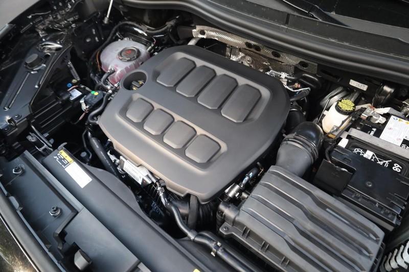 Volkswagen Tiguan Vehicle Image 23