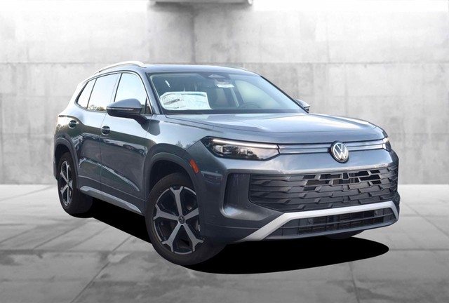 Volkswagen Tiguan Vehicle Image 02