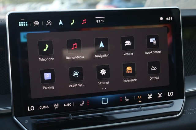 Volkswagen Tiguan Vehicle Image 13