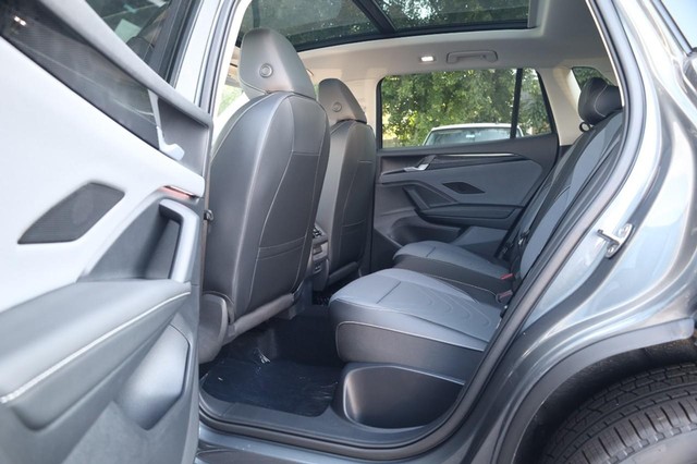 Volkswagen Tiguan Vehicle Image 21