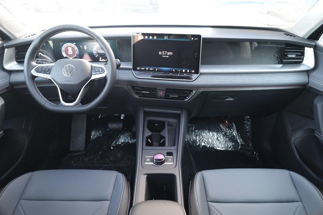 Volkswagen Tiguan Vehicle Image 23