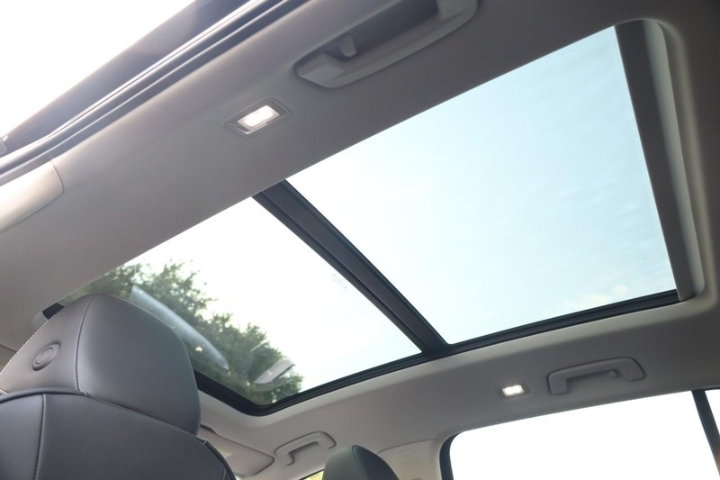 Volkswagen Tiguan Vehicle Image 08