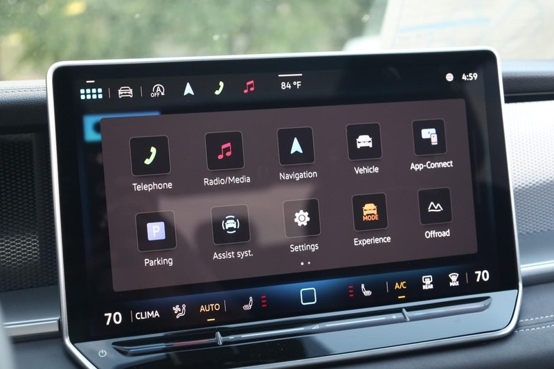 Volkswagen Tiguan Vehicle Image 17