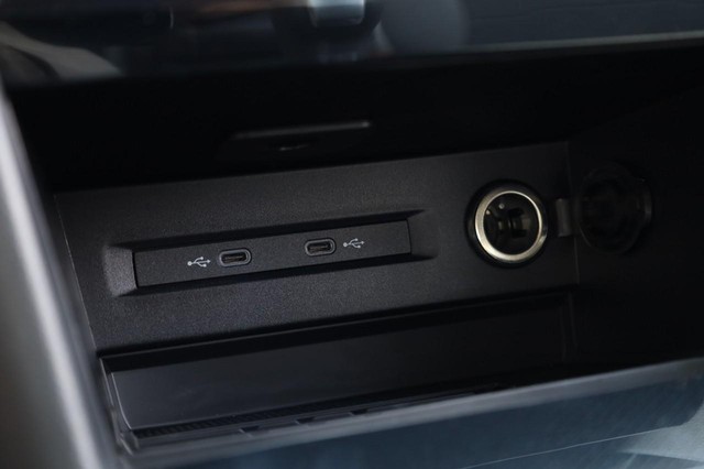 Volkswagen Taos Vehicle Image 14