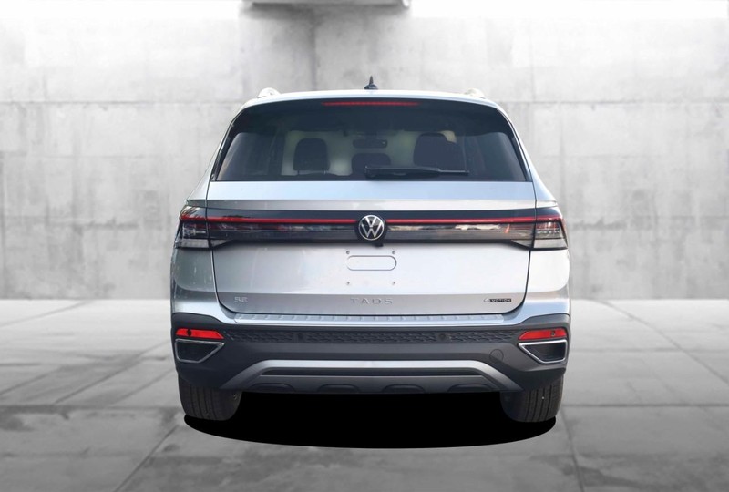 Volkswagen Taos Vehicle Image 06