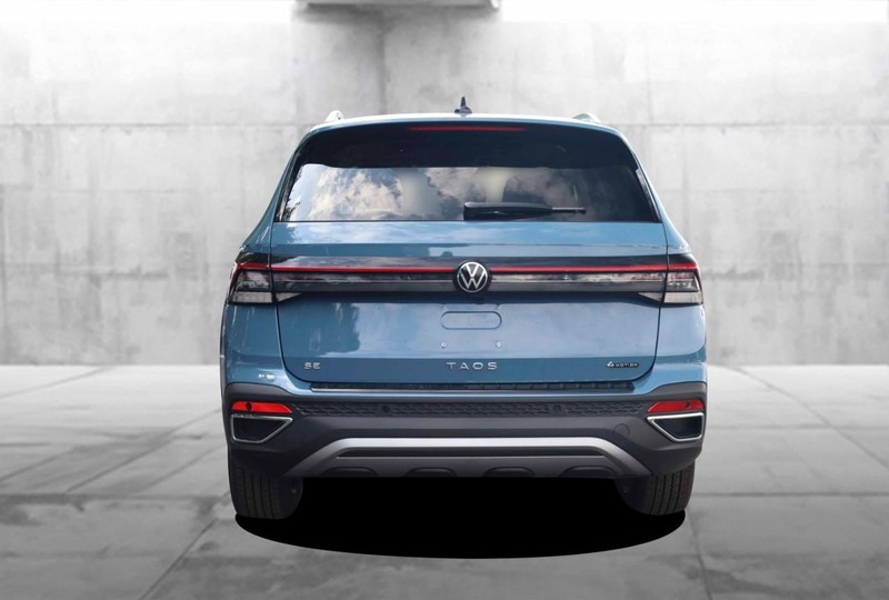 Volkswagen Taos Vehicle Image 06