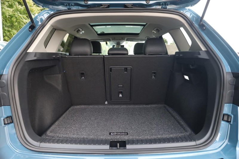 Volkswagen Taos Vehicle Image 07