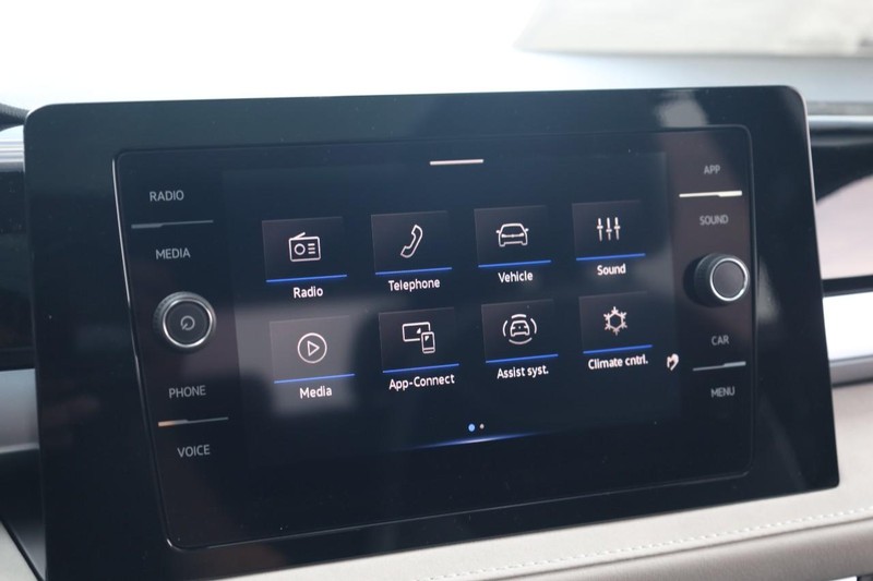 Volkswagen Taos Vehicle Image 13