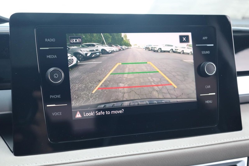 Volkswagen Taos Vehicle Image 14