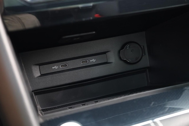 Volkswagen Taos Vehicle Image 16