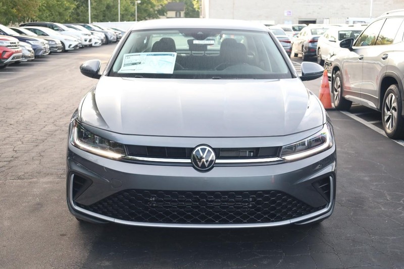 Volkswagen Jetta Vehicle Image 04